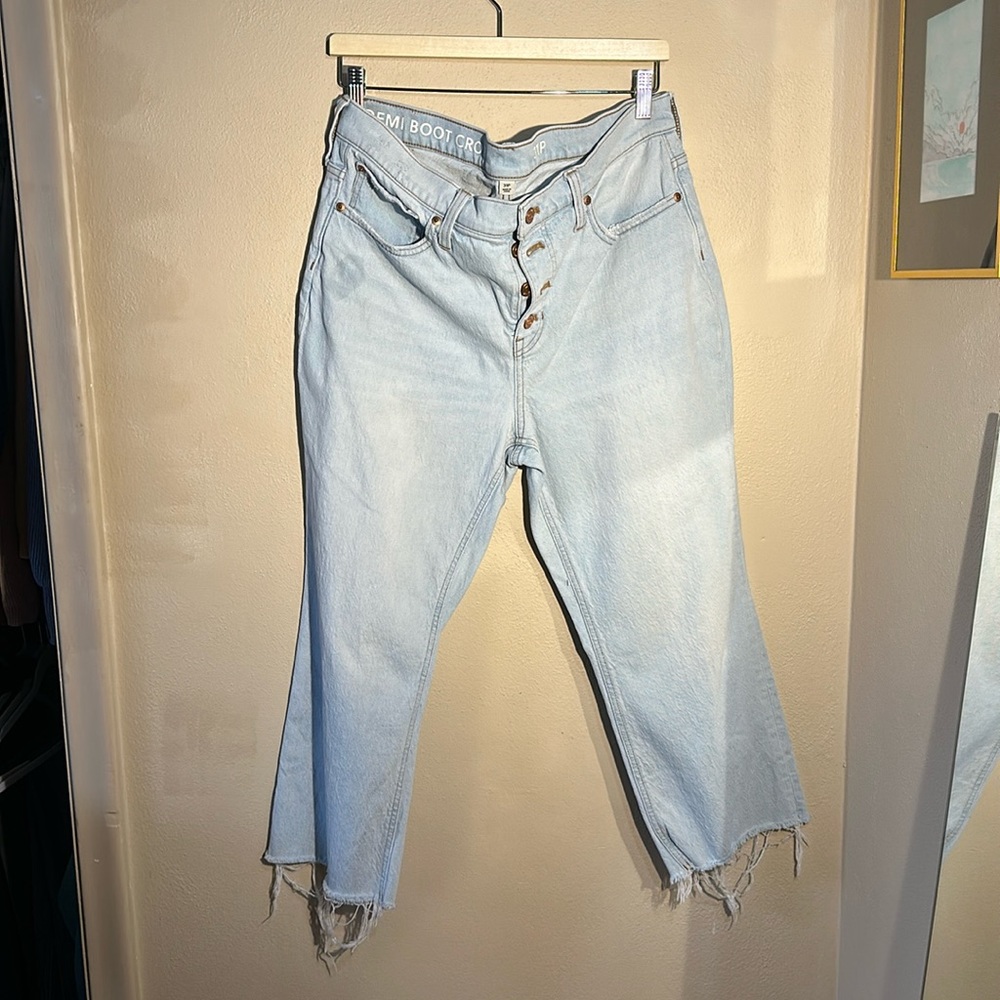 EUC J. Crew Demi boot crop frayed hems button down light wash jeans sz 31p denim